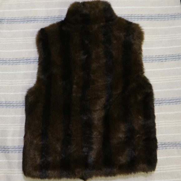 VTG COACO New York Stripe Faux Fur Reversible Vest - Picture 5 of 8